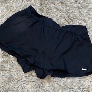 Women’s black size 2X Nike shorts